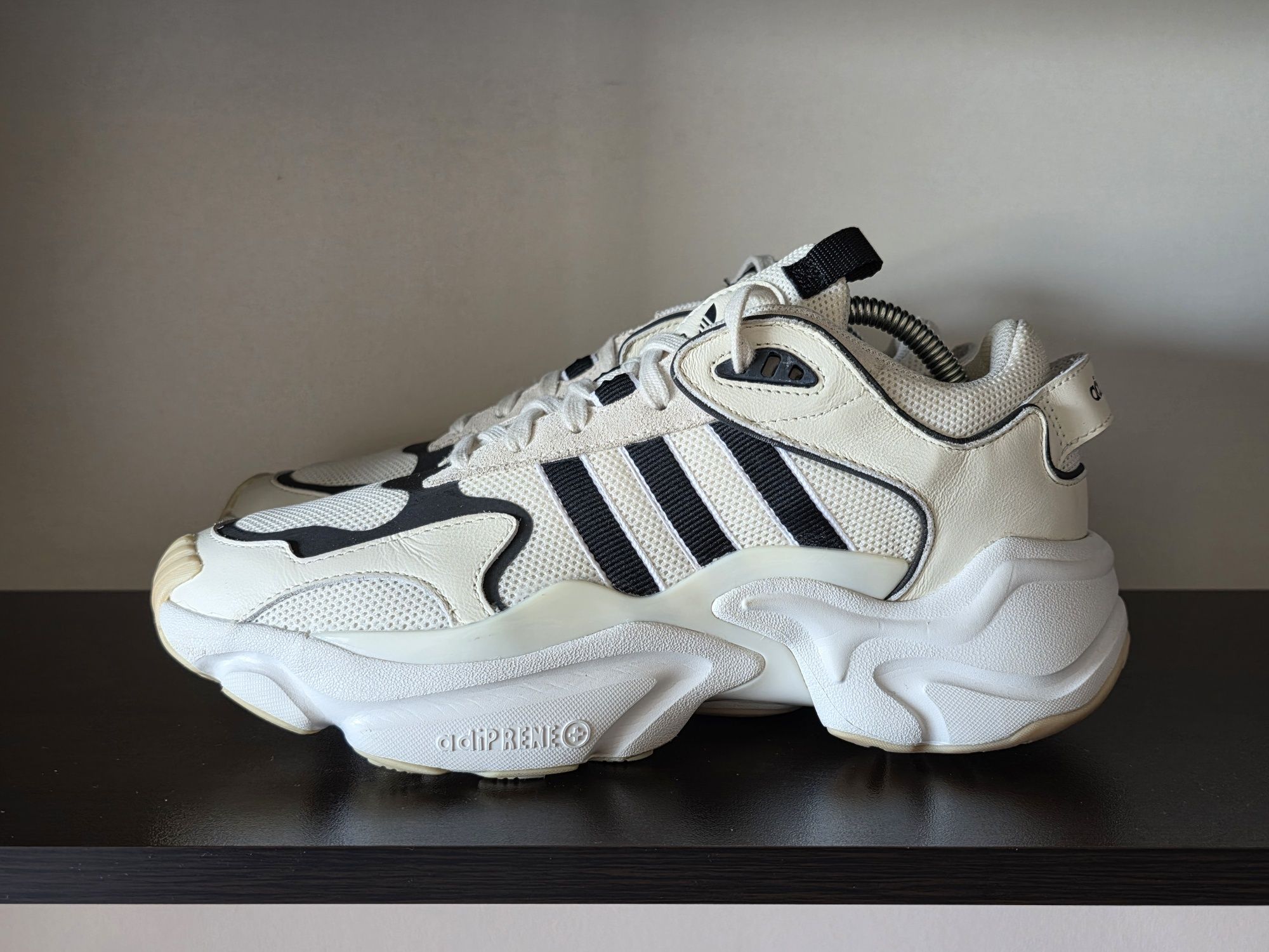 Adidas Magmur Runner 42номер 26.5см Стелка Като Нови