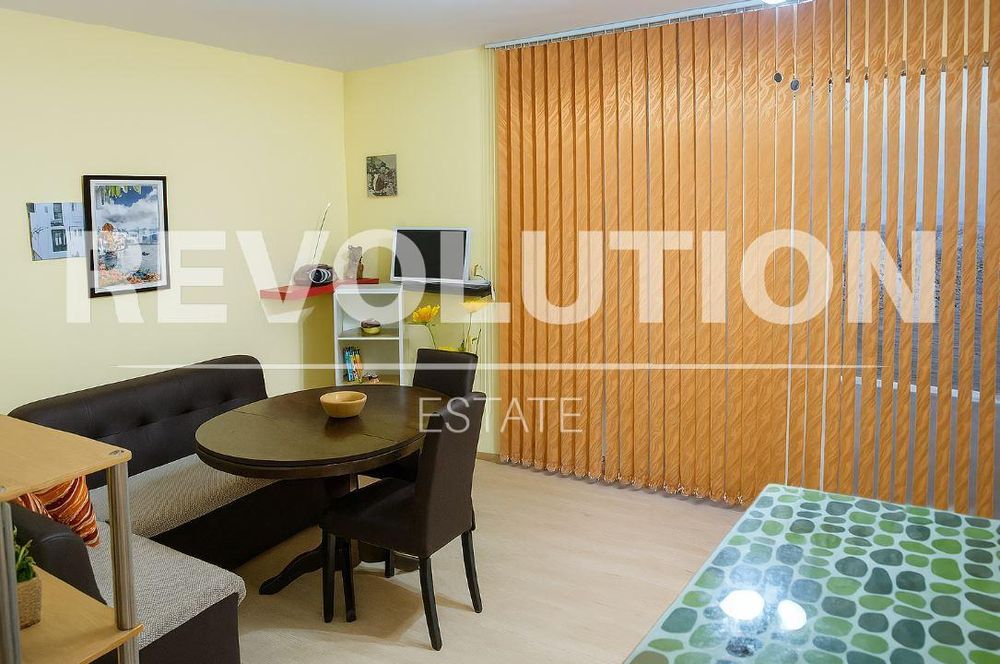 Двустаен апартамент в м-т Ален Мак!