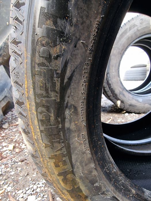 Anvelope 215/55R17 marca Semperit, M +S, DOT 2022,7 mm