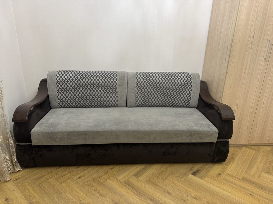 Продам диван в хорошем состоянии