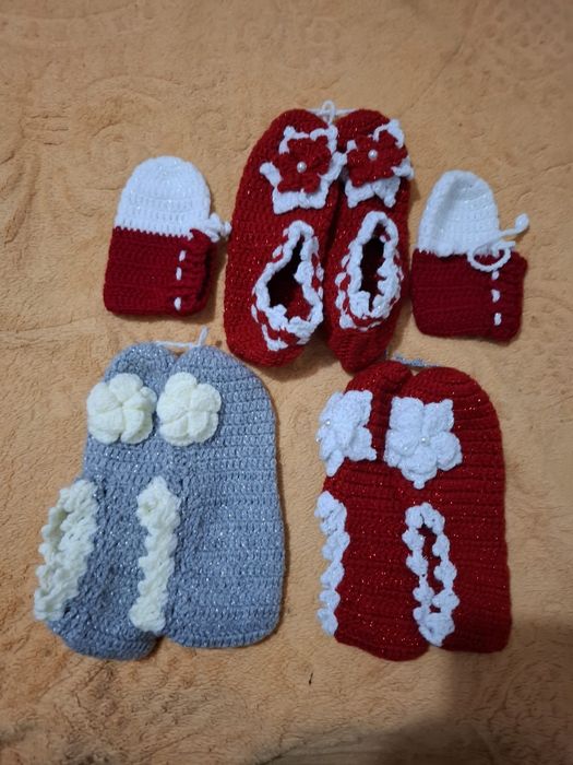 Cadouri de Crăciun! Papucei pufoși!