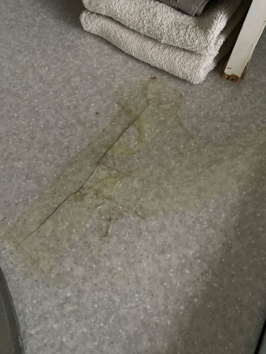 Продам кухню угловую и газовую плиту