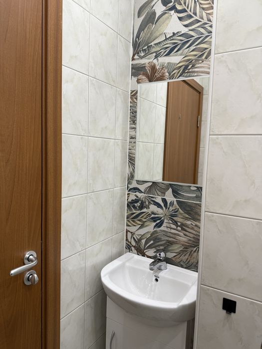 Дава се под наем Тристаен апартамент в София, Хладилника - 110 кв.м за 841.5 € - Снимка #17