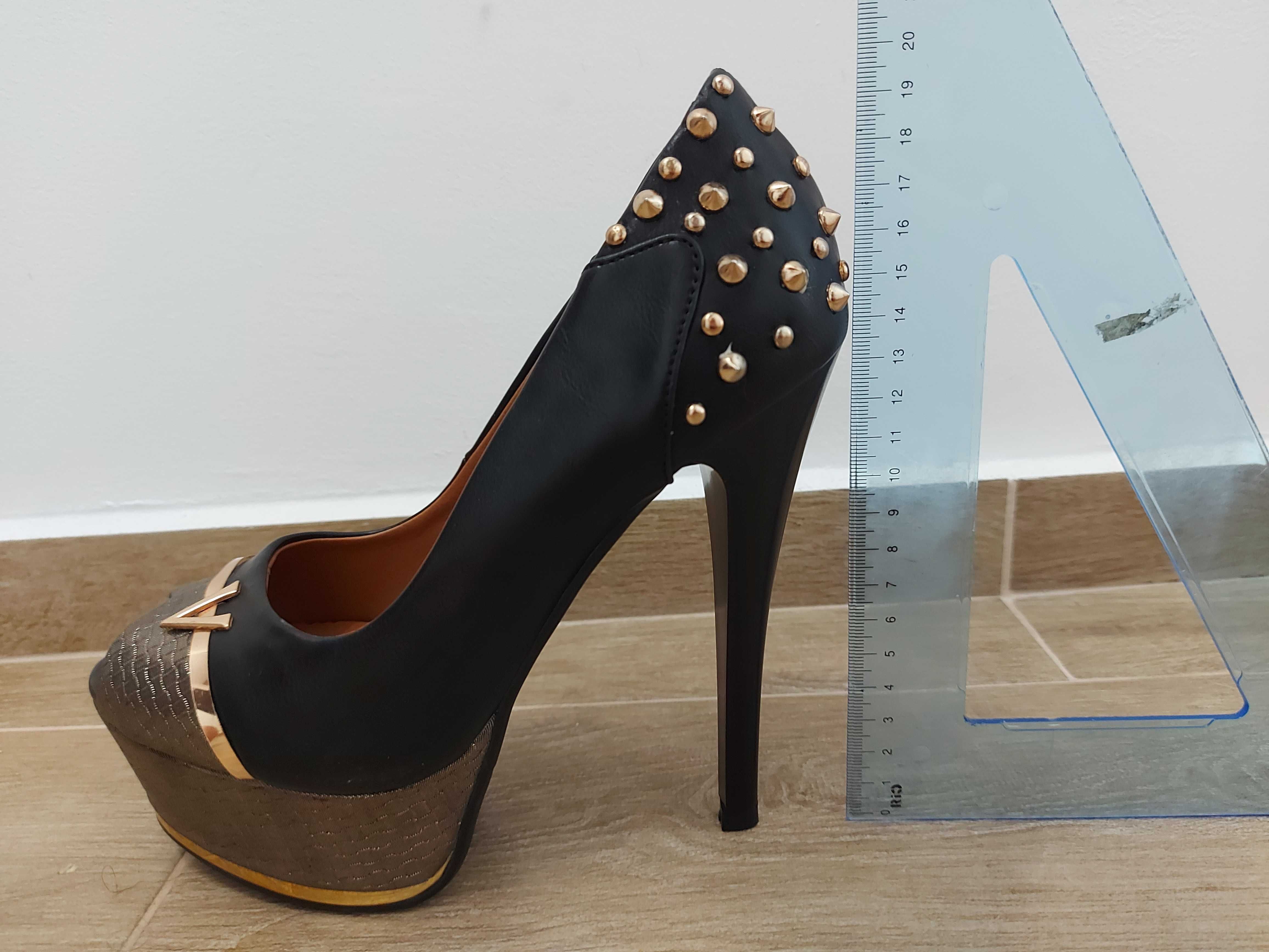 Нови дамски черни обувки на висок ток-37 номер