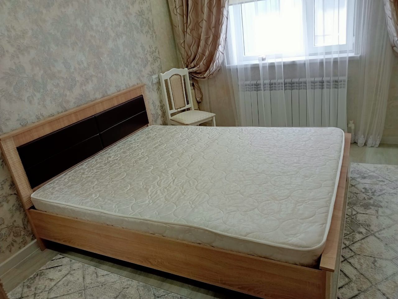 Продаю двуспальную кровать