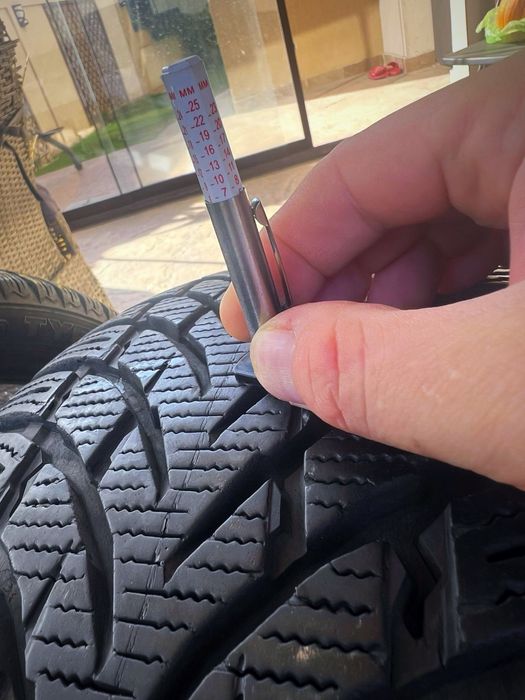 Anvelope iarnă Nokian WR SUV 4 235/50 R19 DOT 3420 6,9mm