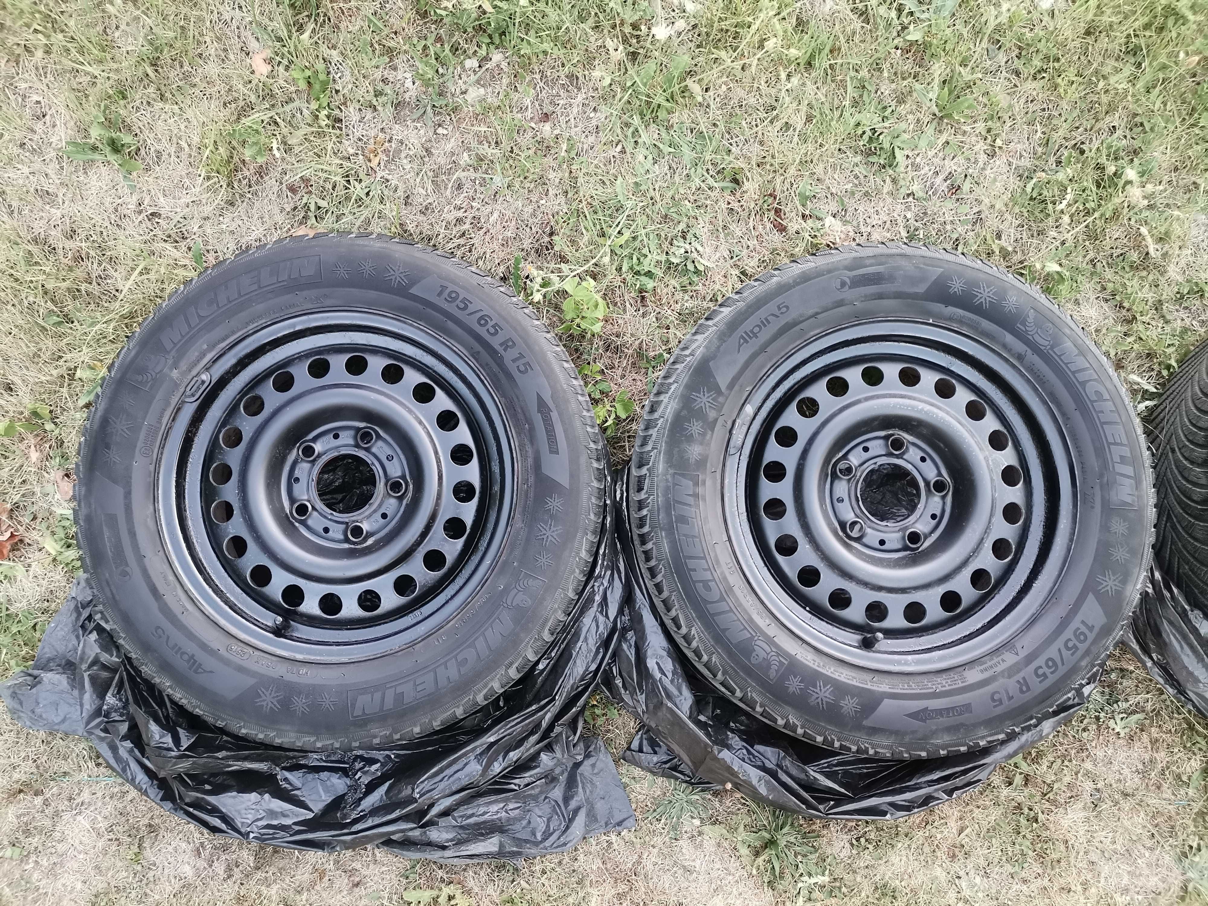 Комплект зимни гуми с джанти БМВ 195/65/15 Michelin Alpin 5