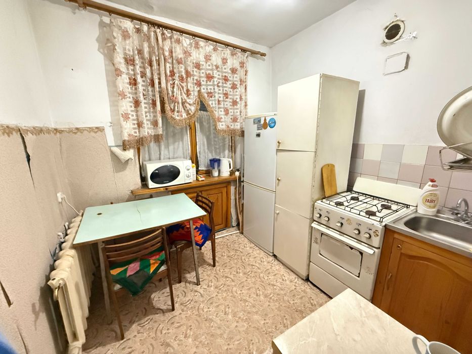 Продается 1-ком квартира  в кирпичном доме 17 мкр-н