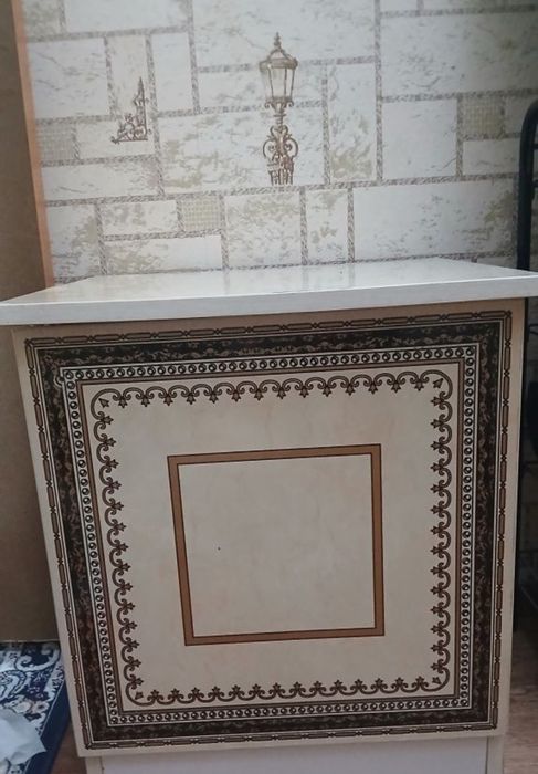 Тумбочка срочно продам
