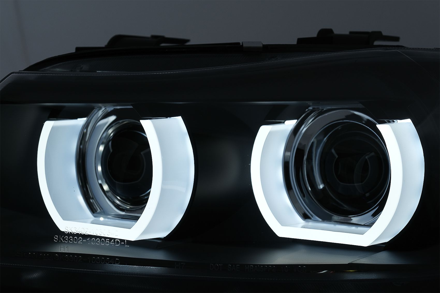 Faruri Xenon 3D Angel Eyes LED DRL Negru