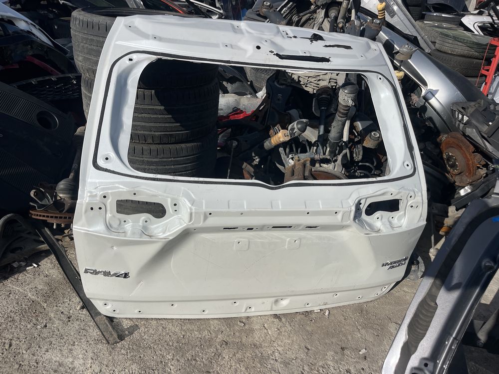 Багажник/капак Toyota Rav 4 2019- 2бр