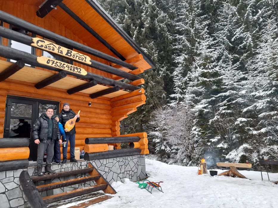 Cabana de inchiriat rustica de lux cu ciubar Vatra dornei, Cazare.