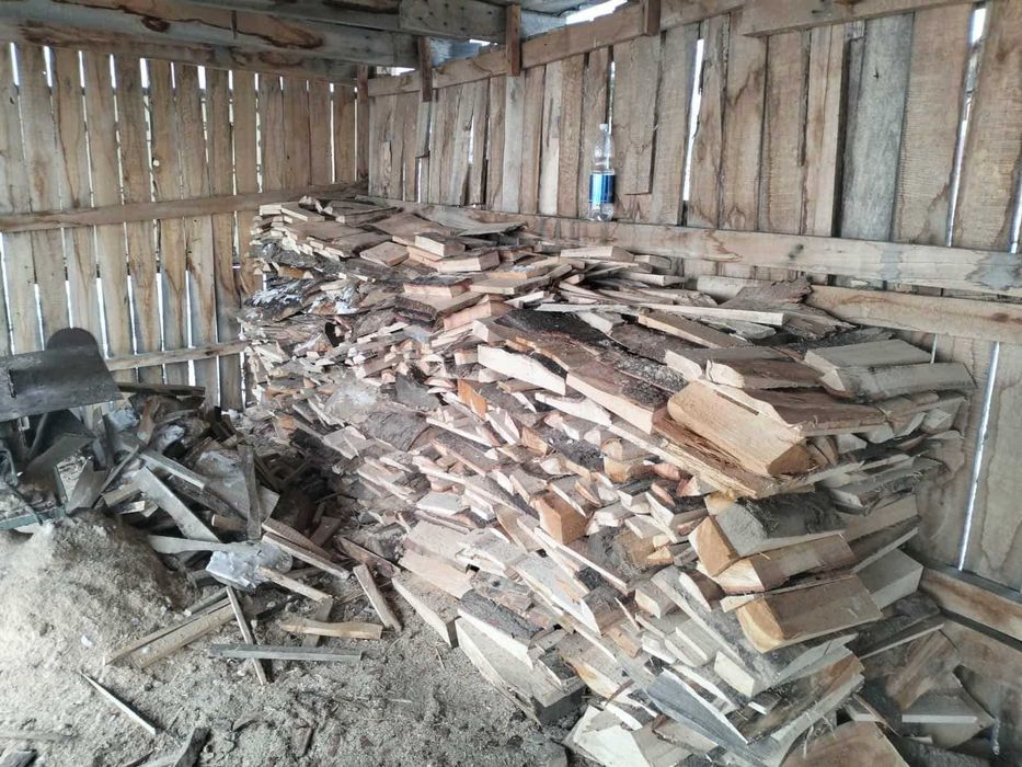 колотые дрова кубами