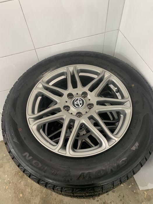 Всесезонные шины 235/65/17