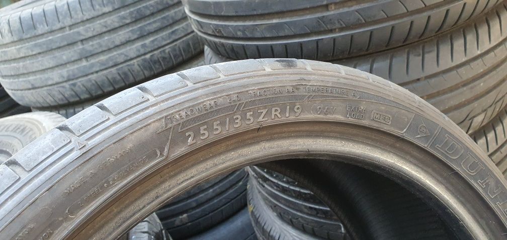 Гуми 2бр 255/35/19 -1бр - 110лв