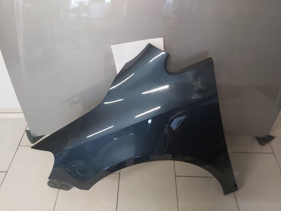 Aripa Fata Stanga VW Golf 5/V Plus 2005-2009 (LC5F (Albastru))