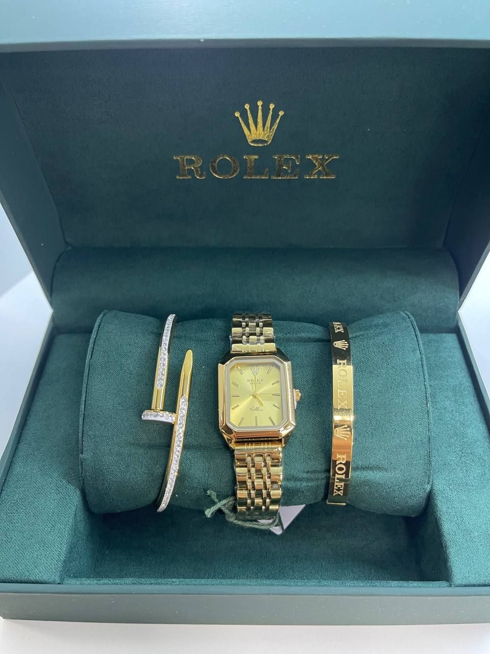 Элегантные часы Rolex