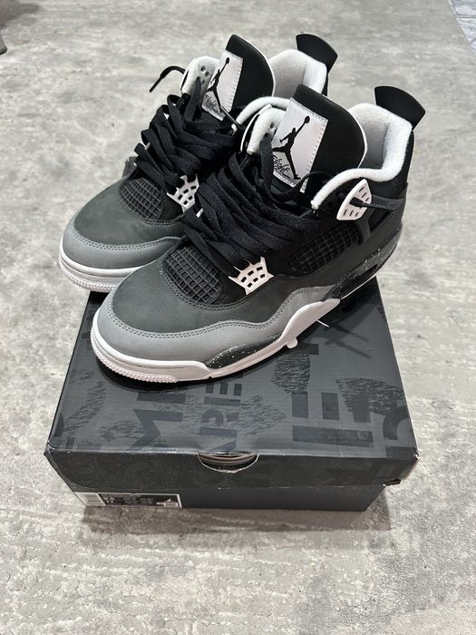 jordan 4 fear marimea 43