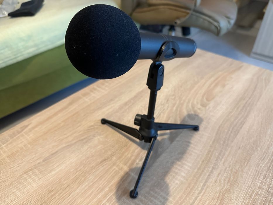 Microfon Rode M3 (suport de birou și cablu XLR-USB inclus)