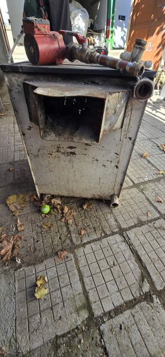 Котел на твърдо гориво.