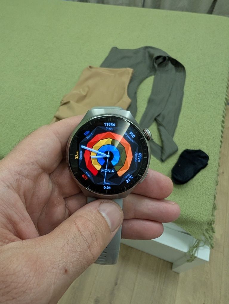 Huawei Watch 4 pro + 10 кайшки