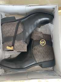 Michael Kors Bootie brown