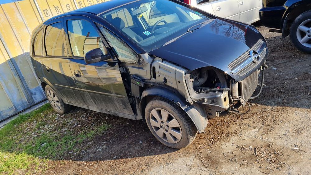 Opel Meriva 1.6 , Опел Мерива На Части !