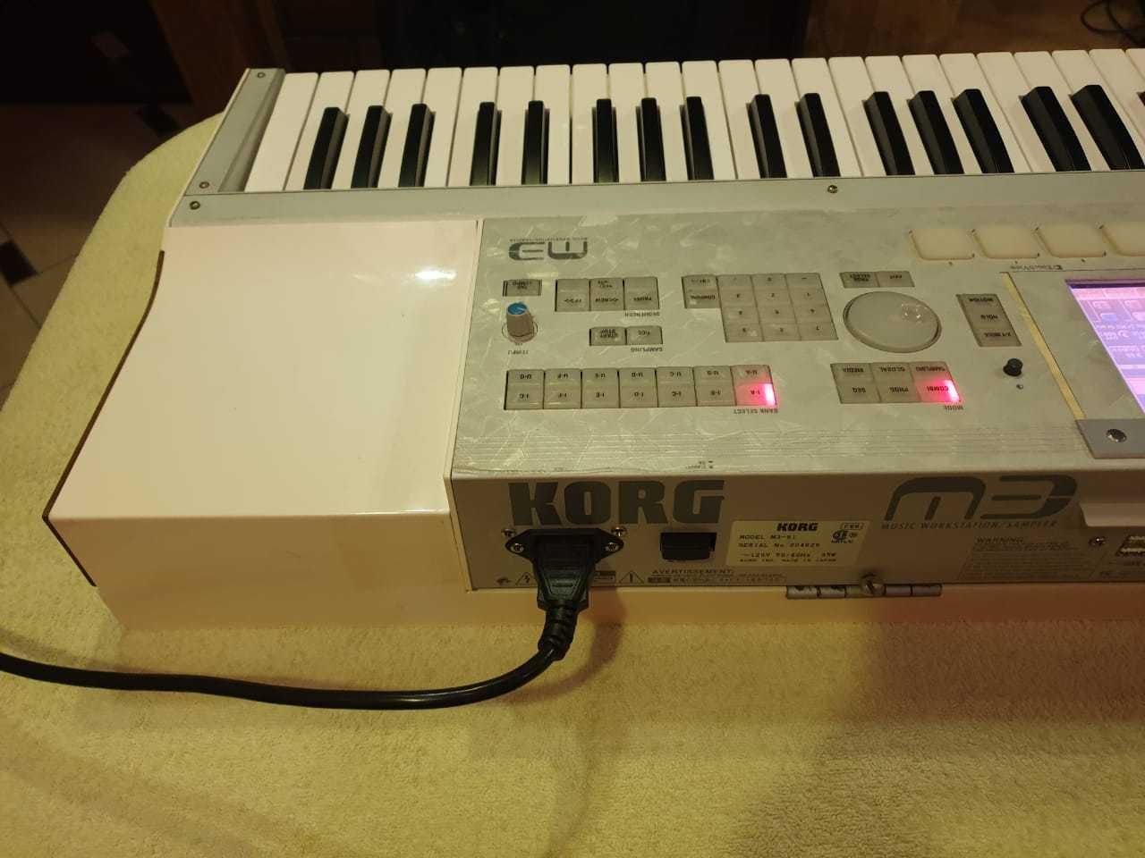 Korg M3 61 синтезатор