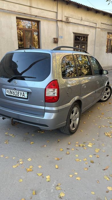Opel Zafira A  минивэн