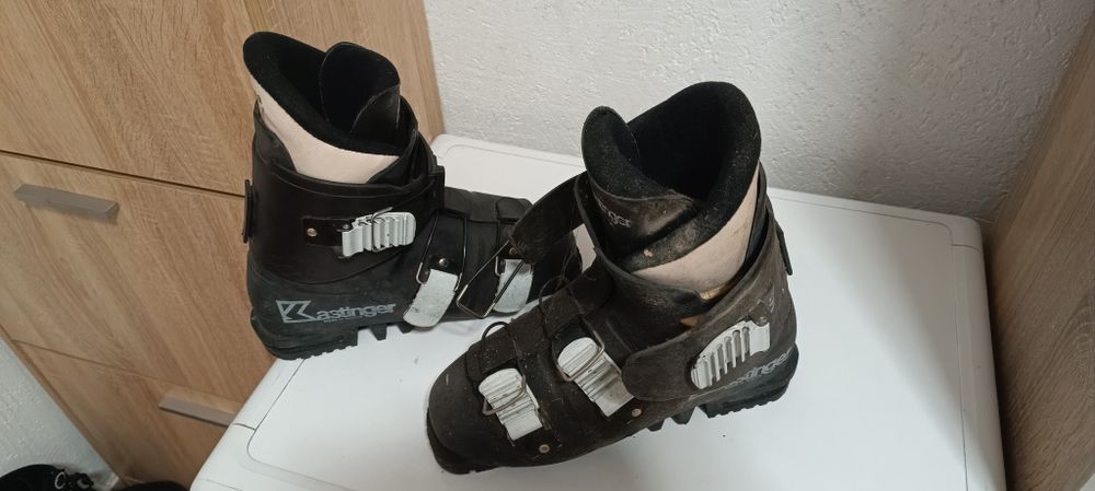 Продавам Ски обувки