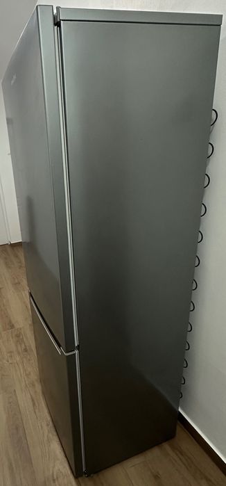 CA NOUĂ Combină frigorifică Arctic AK54270M40S, 262 L, 170 cm, Clasa E
