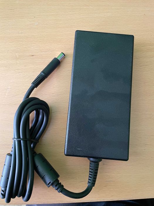 Dell - 180W AC Adapter - Оригинално зарядно за лаптоп