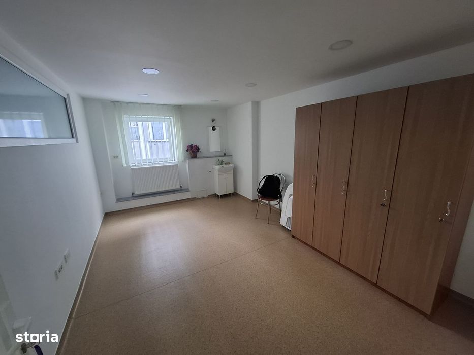Spații de birouri / cabinete – 16 mp – Str. Milcov (lângă Rompetrol)