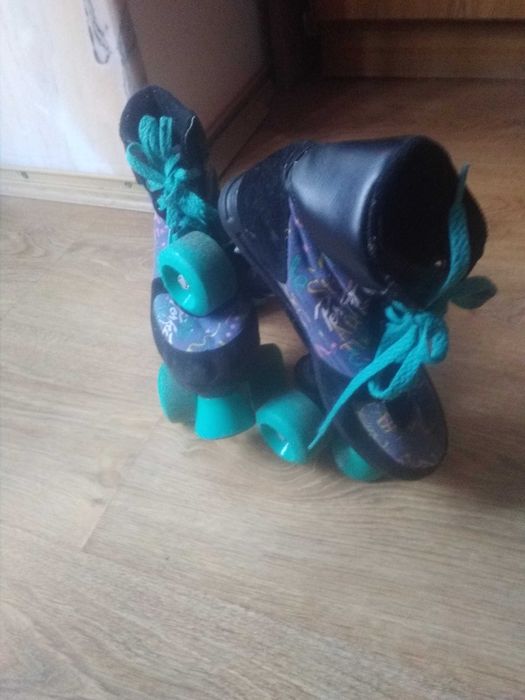 Patine cu rotile mărimea 34