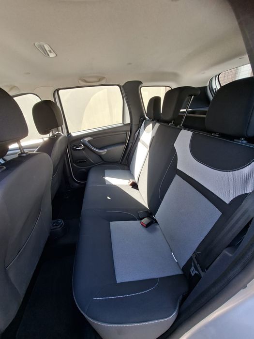 Dacia Duster gri / 46 000 km