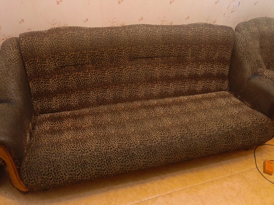 Продам диван и 2 кресла