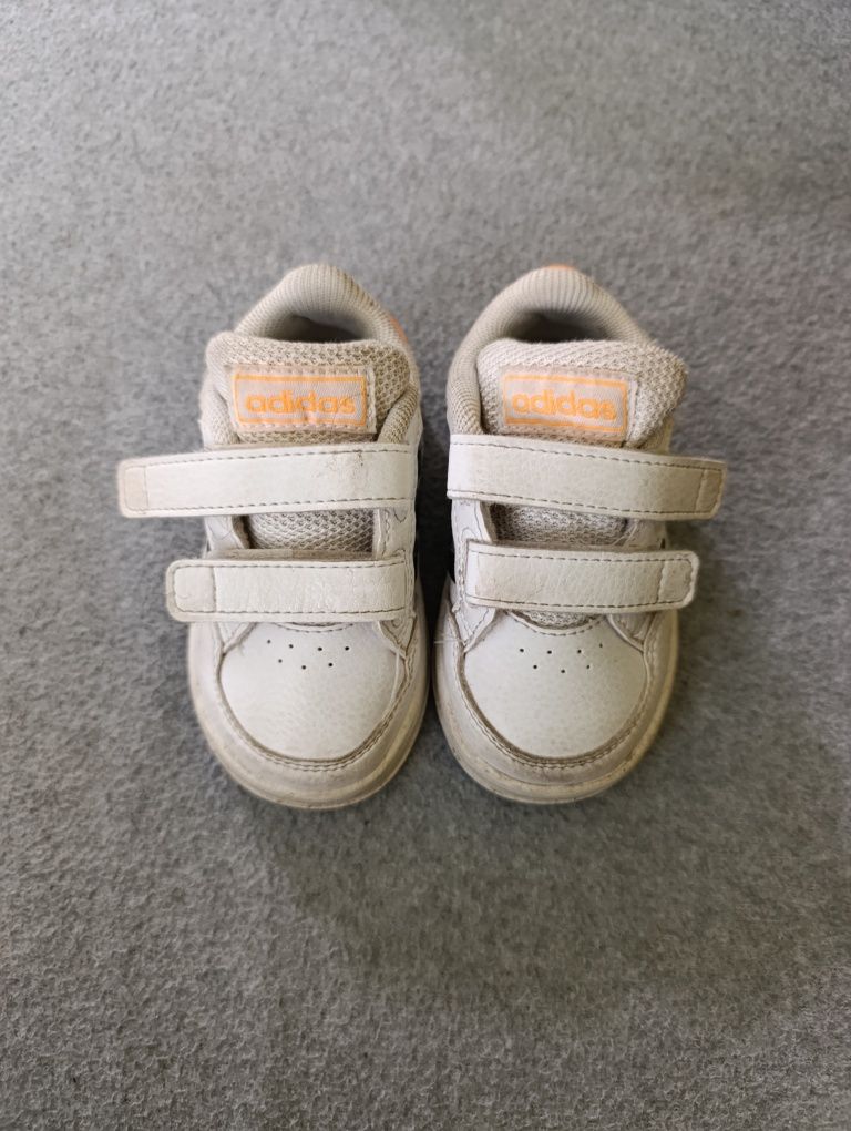 Запазени Adidas детски обувки