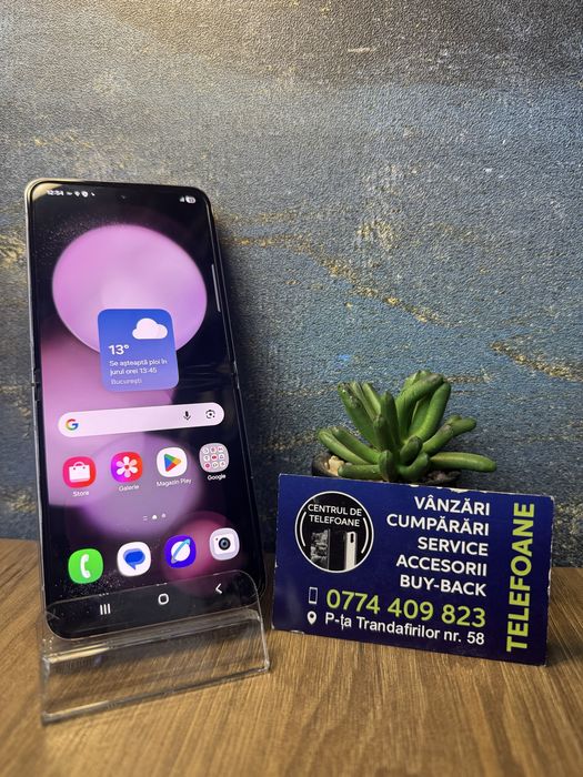 Samsung Galaxy z Flip 5/256Gb/Garantie 2Ani Centrul de Telefoane/Rate
