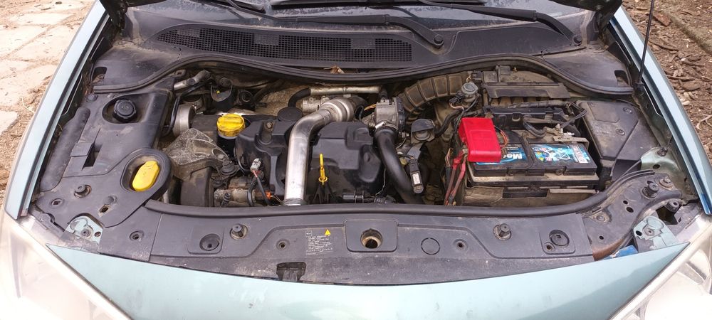 Dezmembrez Renault megan 2 1.5 dci