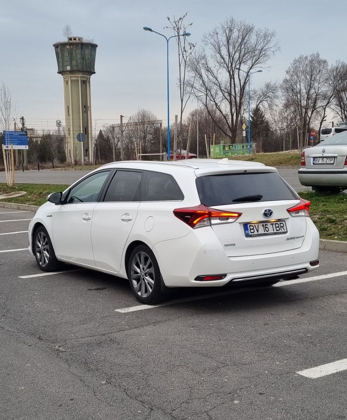 Toyota Auris Hybrid