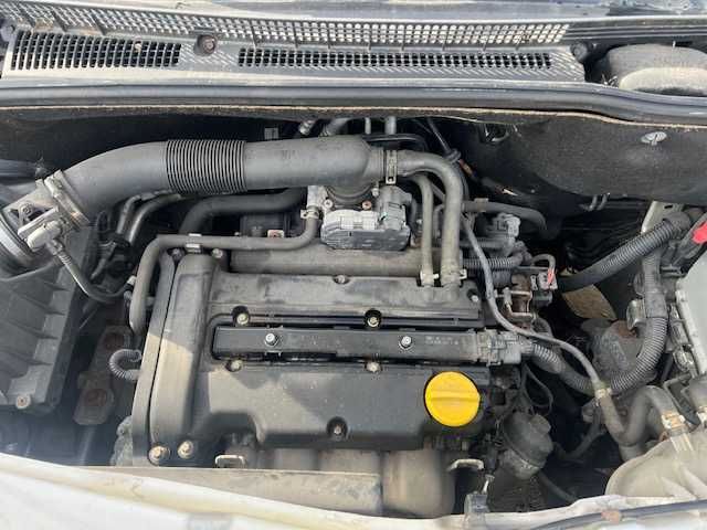 Dezmembrez Opel Meriva 2009 1.4 benzina,Z14XEP,cutie 5 trepte,argintie