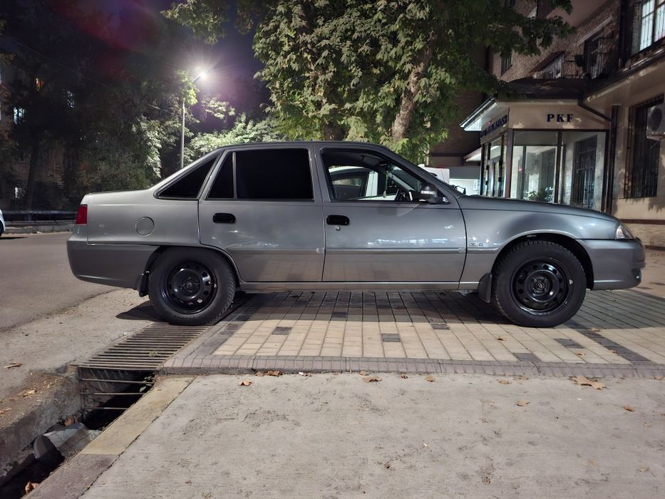 Nexia 2, 1.6 — holati zōr, benzin. Gaz umuman o‘rnatilmagan.