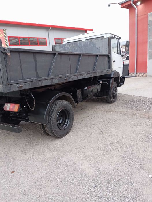 Продавам Мерцедес 814