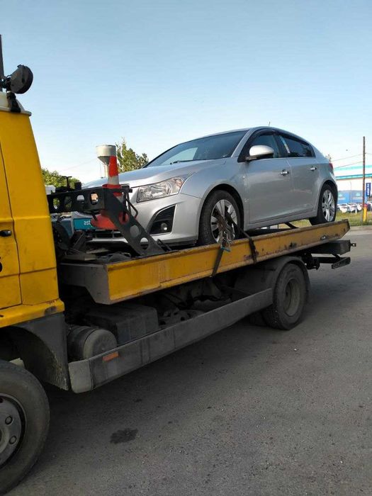 Услуги эвакуатора работаем круглосуточно и без выходных