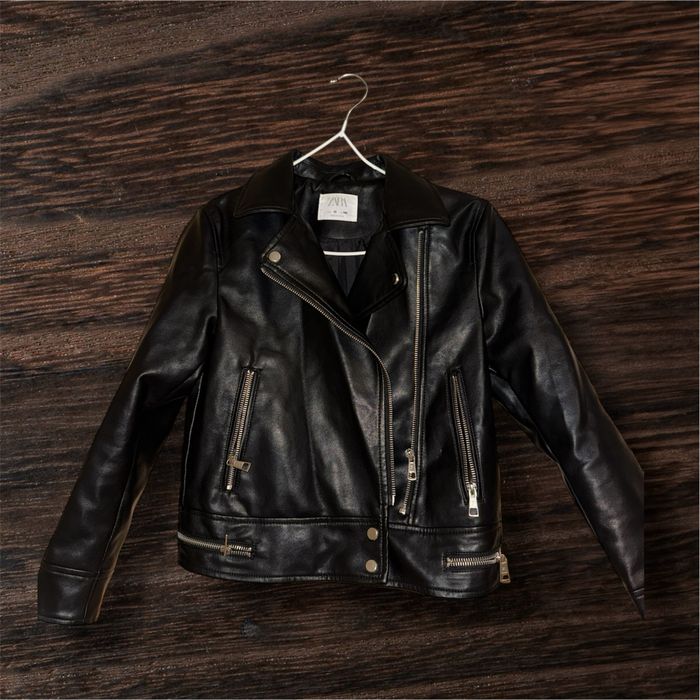 Дестко кожено яке ZARA