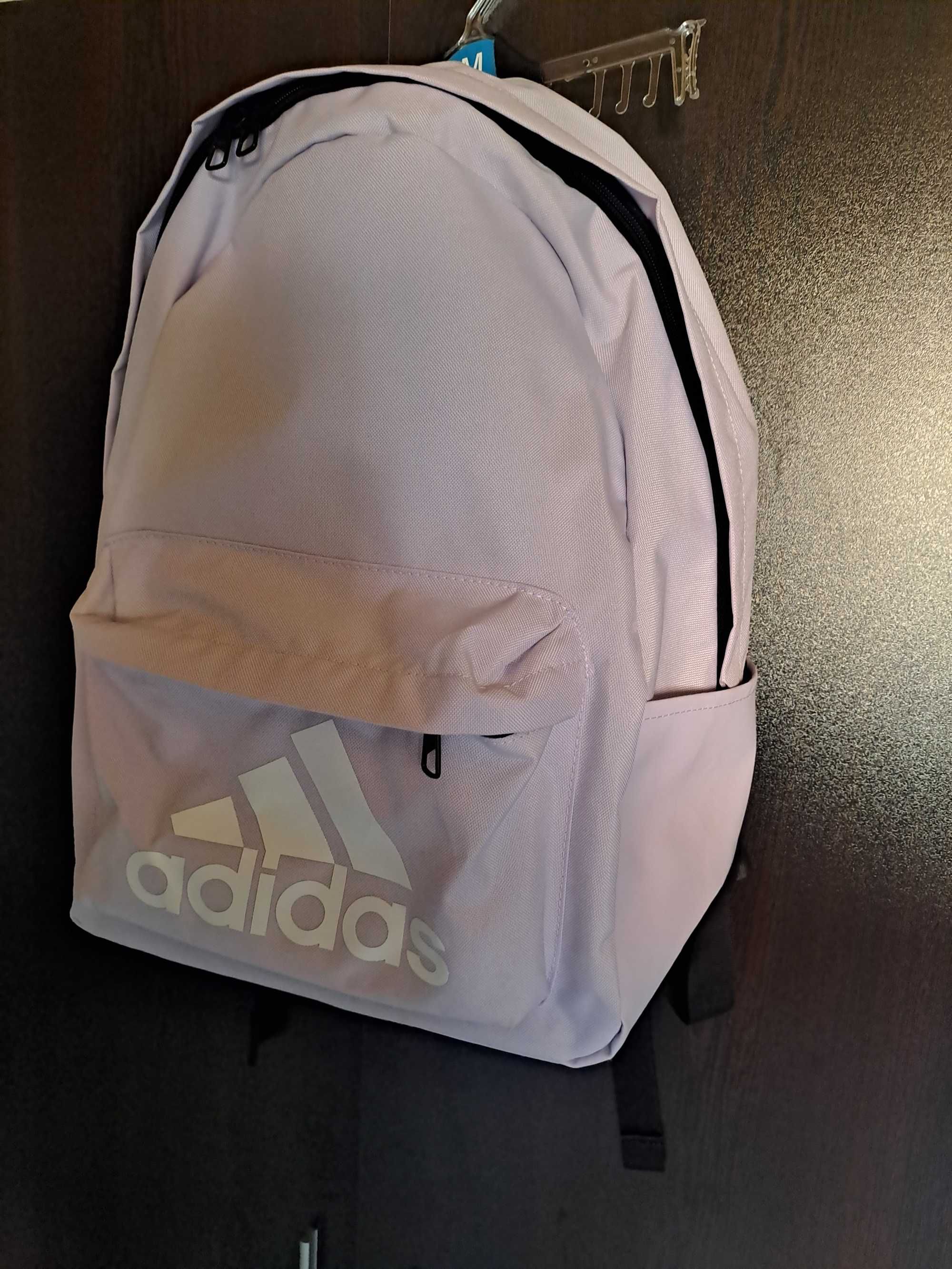 Раница Adidas. Нова .