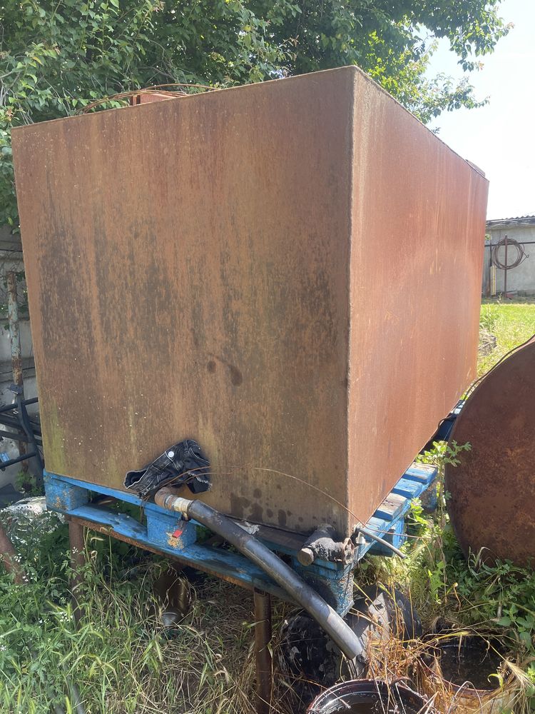 Bazine 2500 de litrii