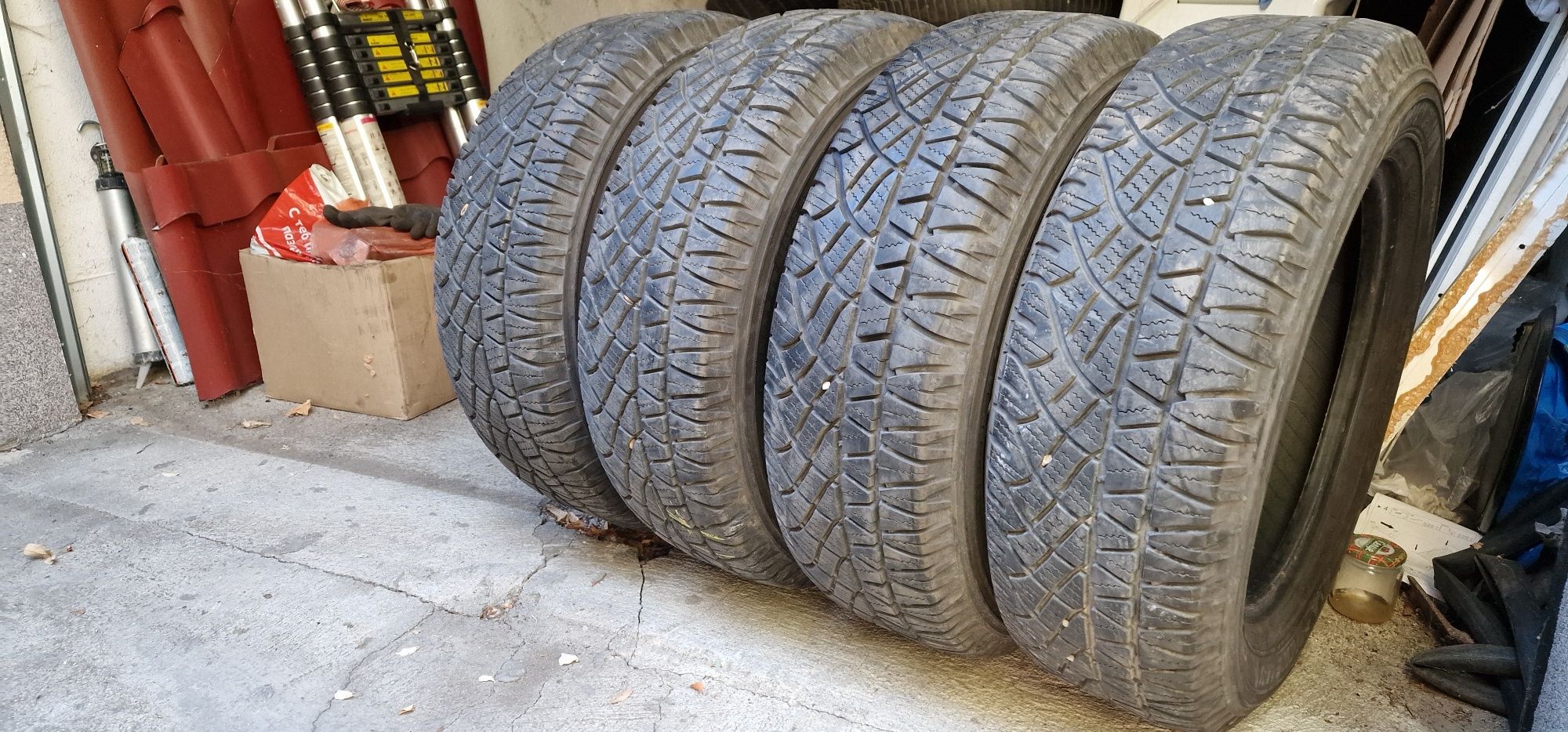 225/65/17 Michelin Latitude Cross
