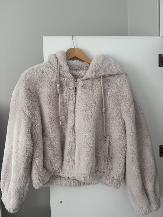 Bershka пухено яке