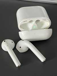 Apple AirPods Wireless Ear Buds - Първа Генерация